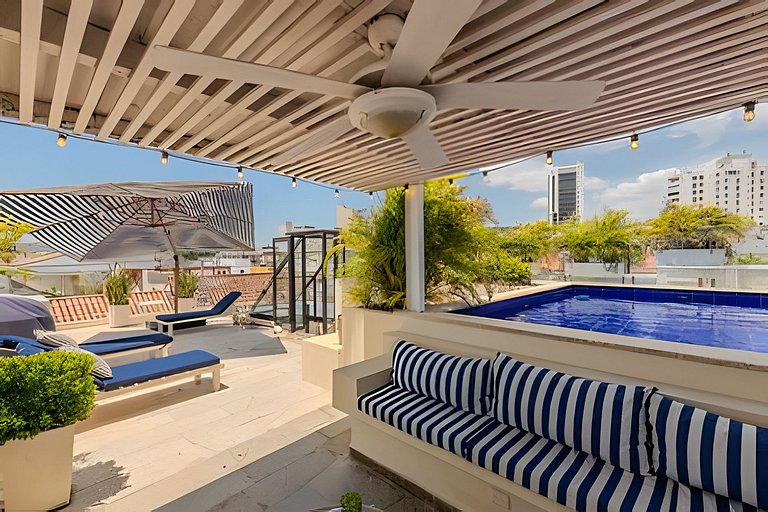 Casa de 5 Hab en la Ciudad Amurallada con Piscina