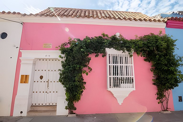 Casa de 5 Hab en la Ciudad Amurallada con Piscina