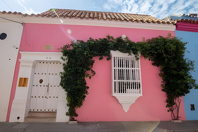 Casa de 5 Hab en la Ciudad Amurallada con Piscina