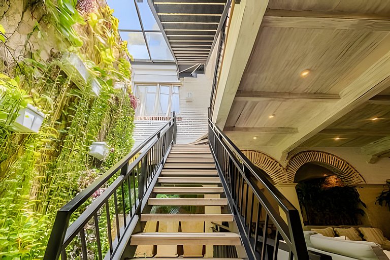 Casa de 5 Hab en la Ciudad Amurallada con Piscina