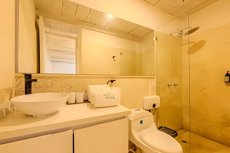 Casa de 5 Hab en la Ciudad Amurallada con Piscina