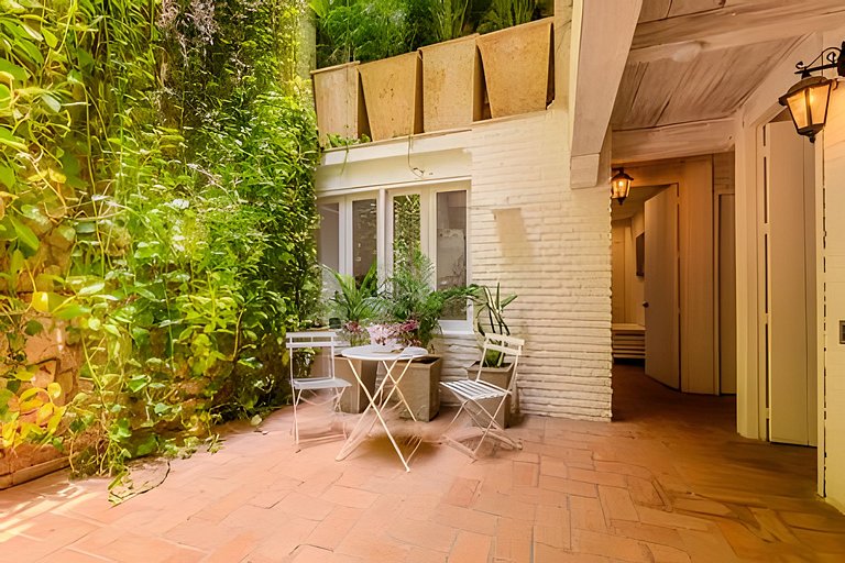 Casa de 5 Hab en la Ciudad Amurallada con Piscina