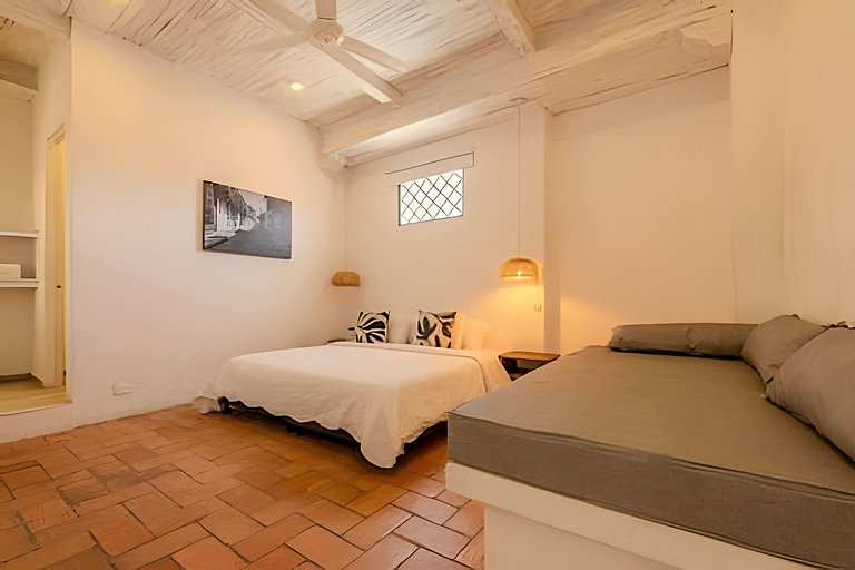 Casa de 5 Hab en la Ciudad Amurallada con Piscina