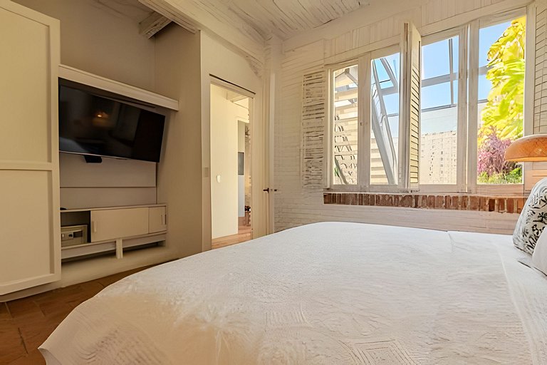 Casa de 5 Hab en la Ciudad Amurallada con Piscina