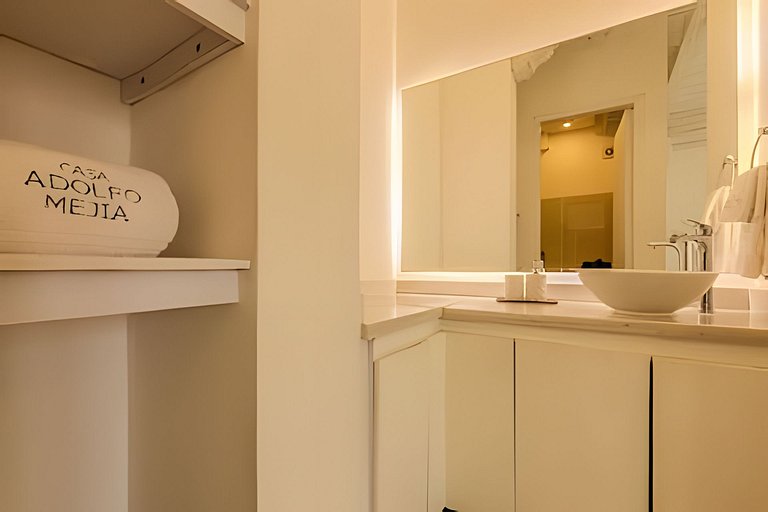 Casa de 5 Hab en la Ciudad Amurallada con Piscina