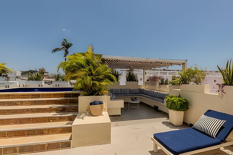 Casa de 5 Hab en la Ciudad Amurallada con Piscina