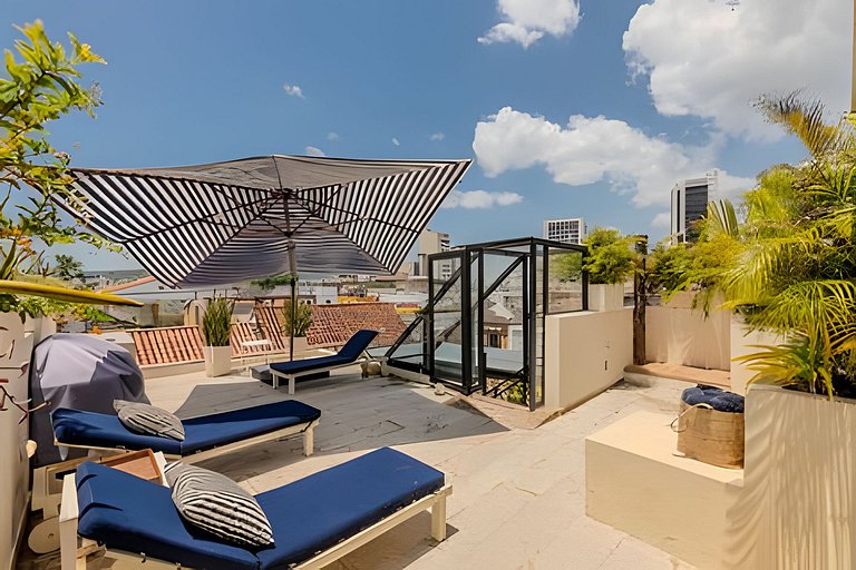 Casa de 5 Hab en la Ciudad Amurallada con Piscina