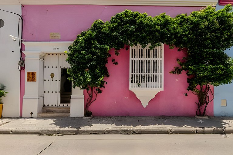 Casa de 5 Hab en la Ciudad Amurallada con Piscina