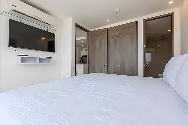 1004 Morros City - Spectacular 1 Bedroom Condo