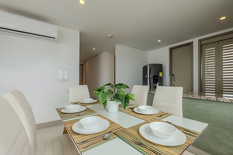 ¡Espectacular Apto Con Vista al Mar Piso 28!