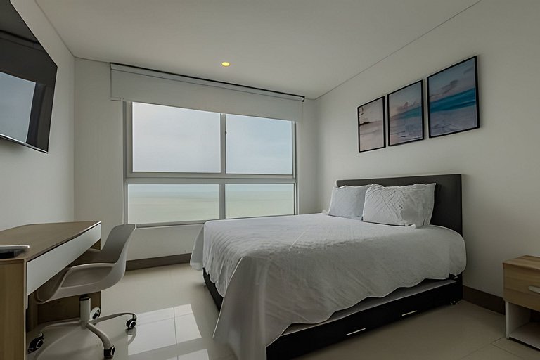 ¡Espectacular Apto Con Vista al Mar Piso 28!