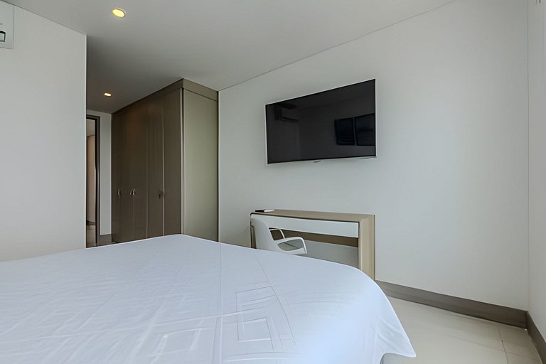 ¡Espectacular Apto Con Vista al Mar Piso 28!