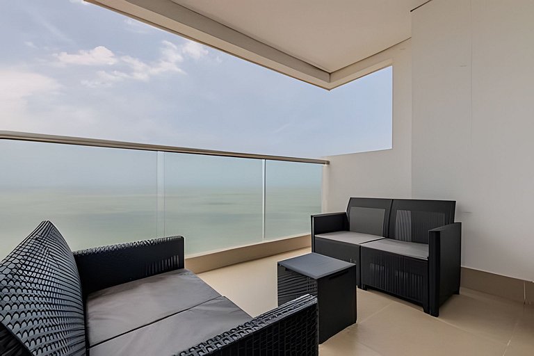 ¡Espectacular Apto Con Vista al Mar Piso 28!