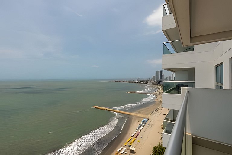 ¡Espectacular Apto Con Vista al Mar Piso 28!