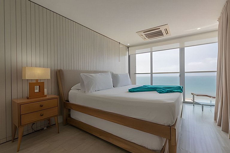 Lujoso Apto de 2 habitaciones en piso 15