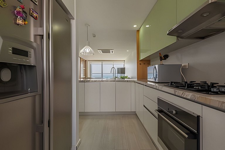 Lujoso Apto de 2 habitaciones en piso 15