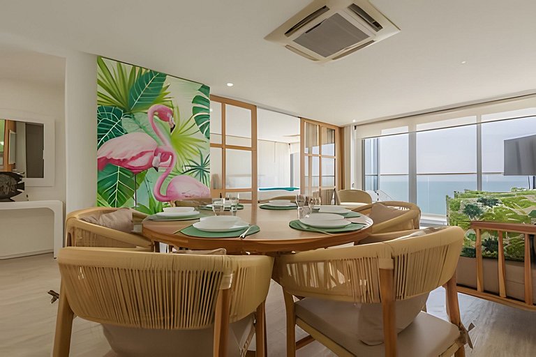 Lujoso Apto de 2 habitaciones en piso 15