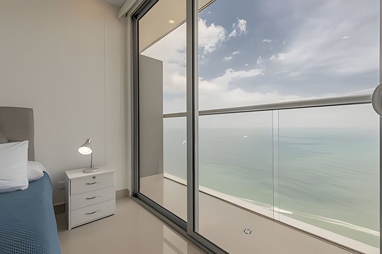 Lujoso Apto de 2 Habitaciones Piso 32- Morros City