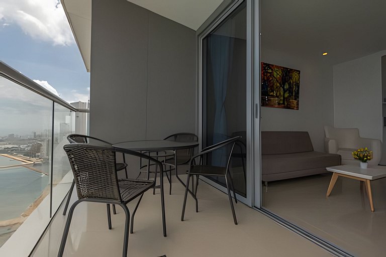 Lujoso Apto de 2 Habitaciones Piso 32- Morros City