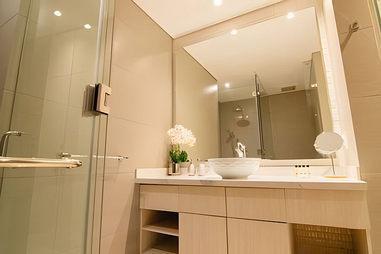 Lujoso apto de 1  hab en piso 15  Edificio H2