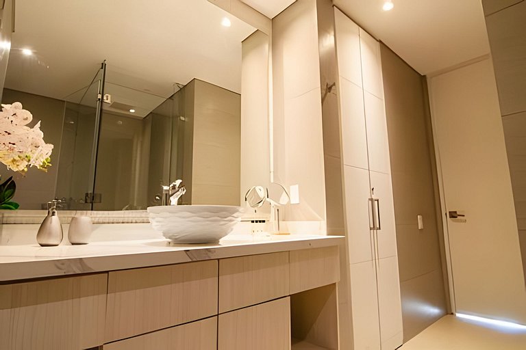 Lujoso apto de 1  hab en piso 15  Edificio H2