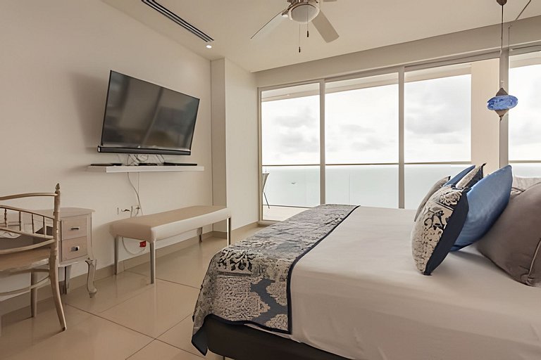 Lujoso Apto con Vista al Mar - H2 Hyatt 1806