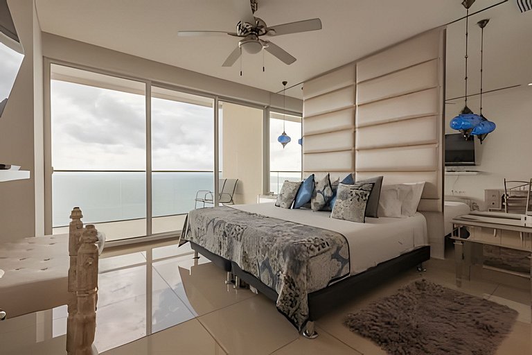 Lujoso Apto con Vista al Mar - H2 1806