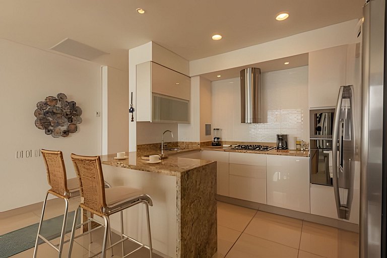 Lujoso Apto con Vista al Mar - H2 Hyatt 1806