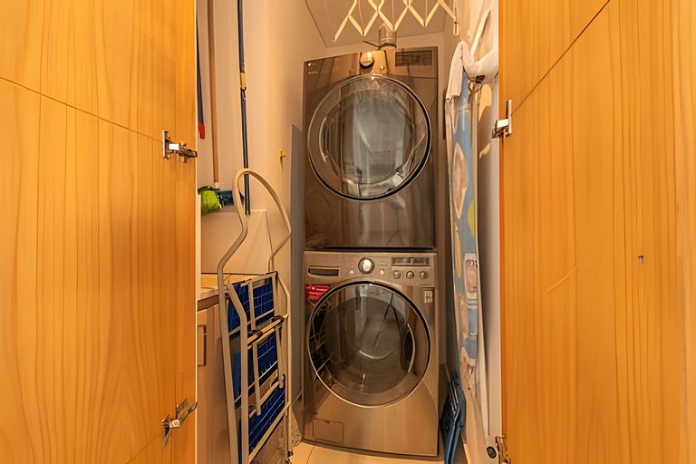 Lujoso Apto con Vista al Mar - H2 1806