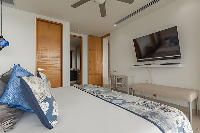 Lujoso Apto con Vista al Mar - H2 1806