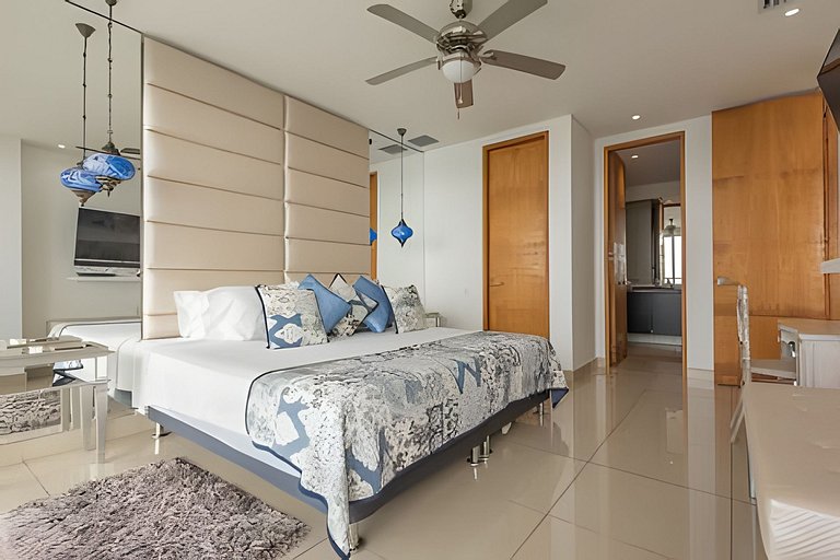 Lujoso Apto con Vista al Mar - H2 1806