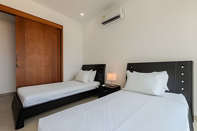 Espectacular vista al mar - Edificio Infinito 1002