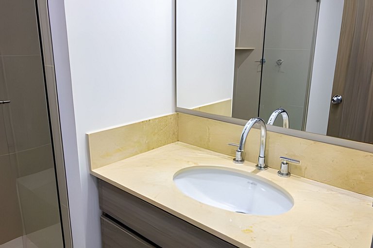 Hermoso Apto Frente al Mar - Morros City piso 9