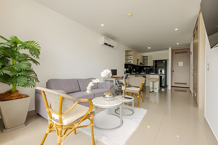 16th Floor Infinitum 1 Bedroom Apt