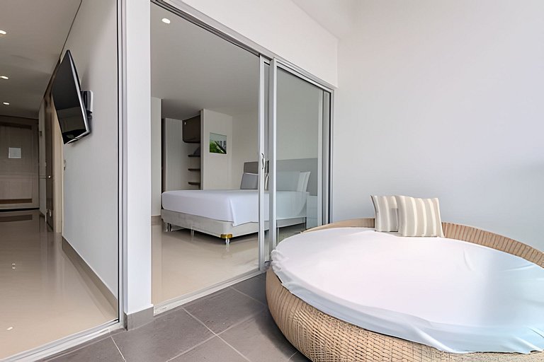 16th Floor Infinitum 1 Bedroom Apt