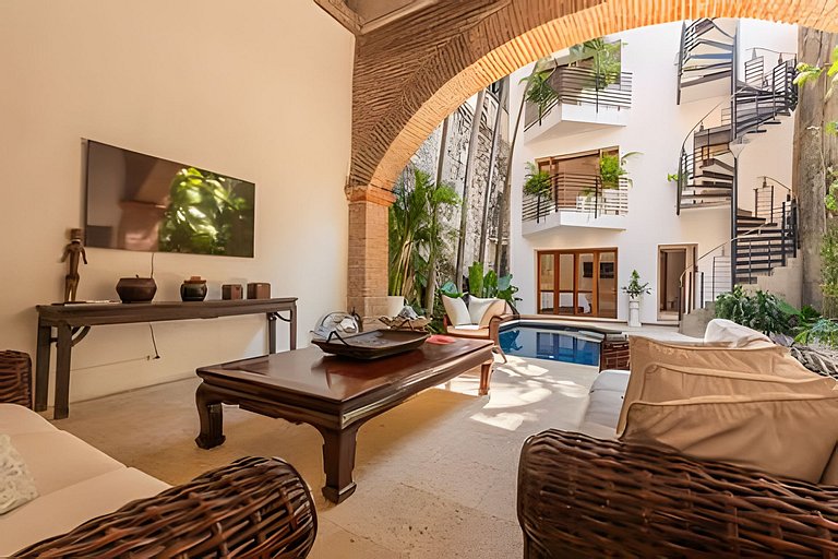 Casa de 3 Hab en la Ciudad Amurallada con Piscina