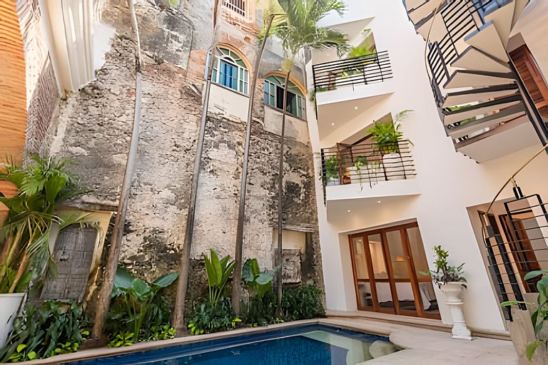 Casa de 3 Hab en la Ciudad Amurallada con Piscina