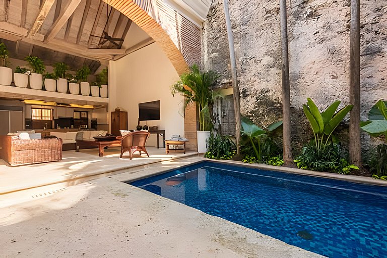 Casa de 3 Hab en la Ciudad Amurallada con Piscina