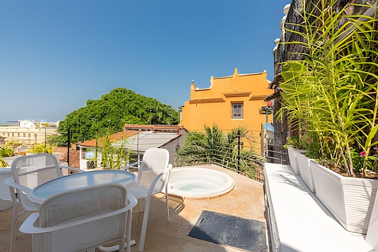 Casa de 3 Hab en la Ciudad Amurallada con Piscina