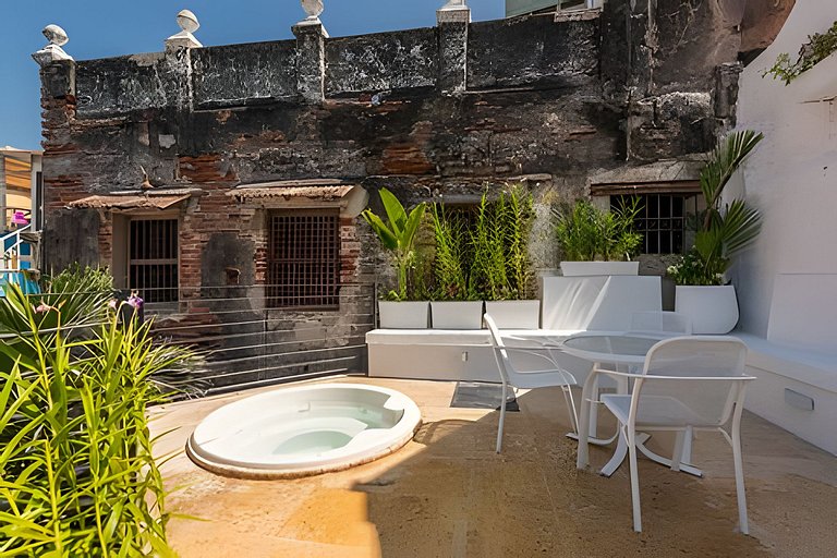 Casa de 3 Hab en la Ciudad Amurallada con Piscina