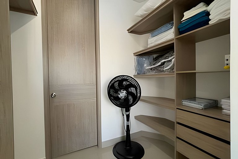 Infinitum  Spectacular 23rd floor 1 BR Condo