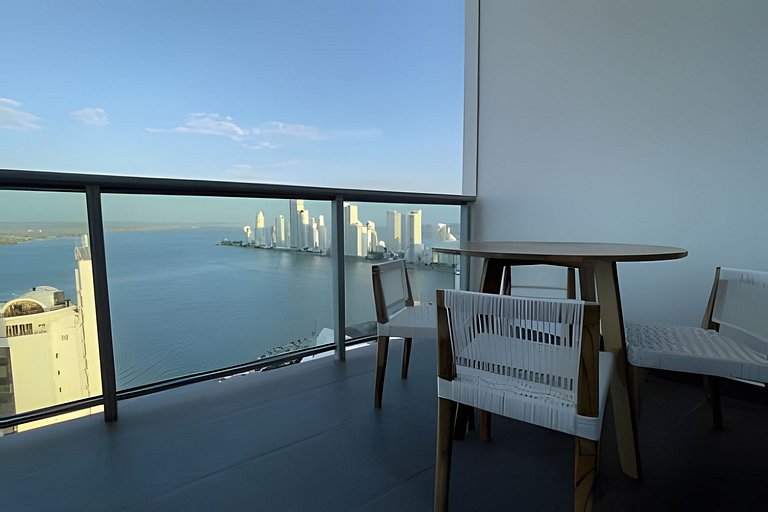 Infinitum  Spectacular 23rd floor 1 BR Condo
