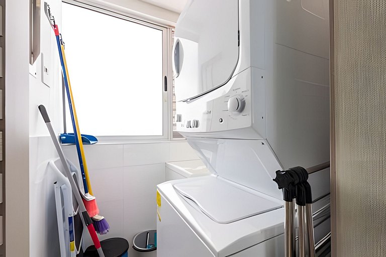 29th Floor Spectacular Apt in Palmetto Beach