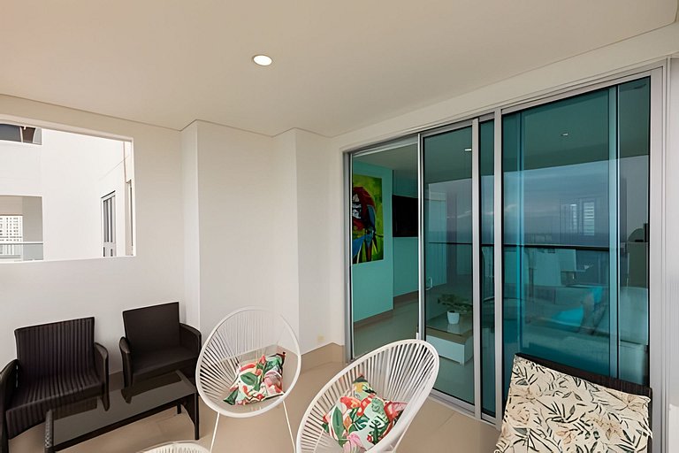 29th Floor Spectacular Apt in Palmetto Beach