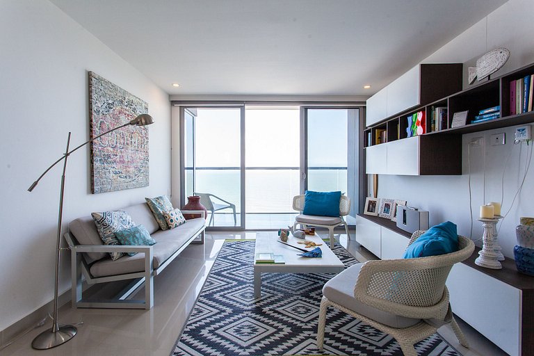 Lujoso Apto de 2 Hab en Piso 14 Morros City