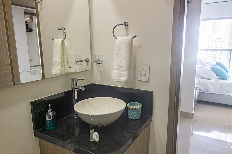 Hermoso Apto de 1 hab con Vista al Mar - Piso 16!