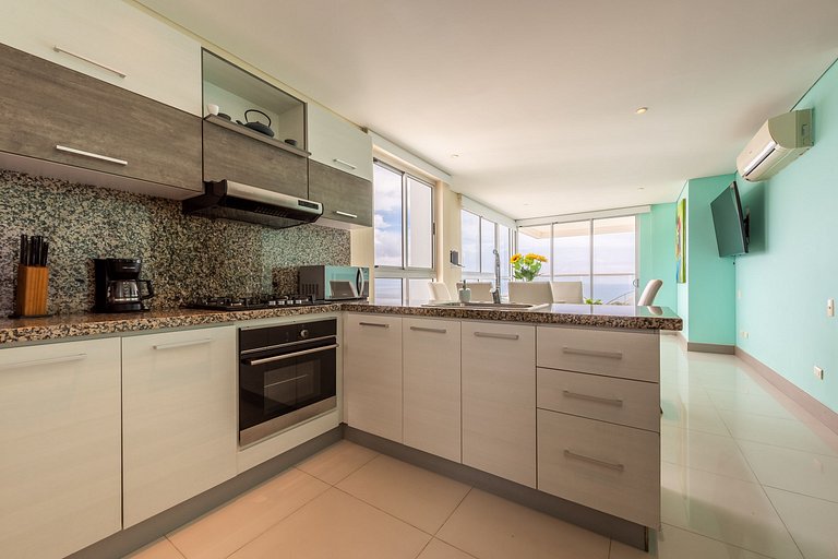 29th Floor Spectacular Apt in Palmetto Beach