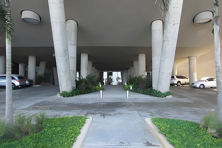 Lujoso Apto de 2 Hab en piso 20 - Morros City