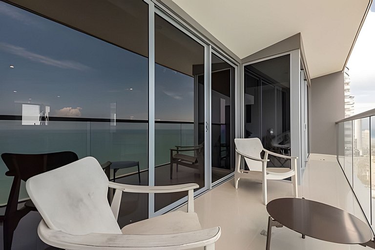 Lujoso Apto de 2 habitaciones en piso 30