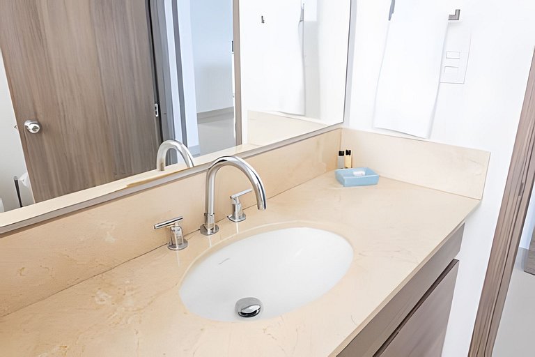 Hermoso Apto 2 Hab Piso 11 en Morros City